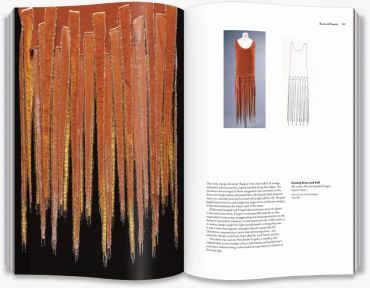 20th-Century Fashion in Detail - фото 3