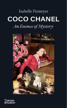 Coco Chanel. An Essence of Mystery - Мода та стиль