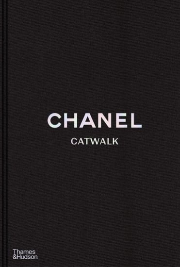 Колекції на подіумі Chanel. Повна колекція (2-е видання) англійською мовою.